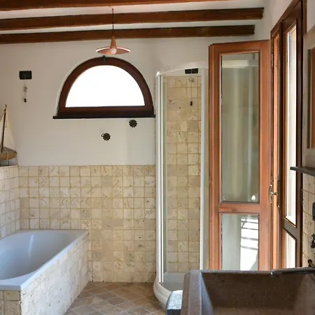 La Casa Di Giobatta Bed & Breakfast 4*