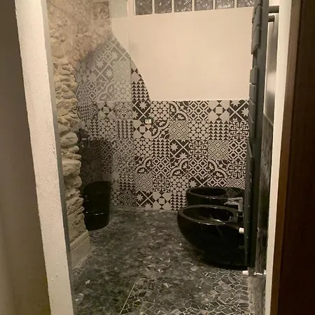 La Casa Di Giobatta Bed & Breakfast 4*